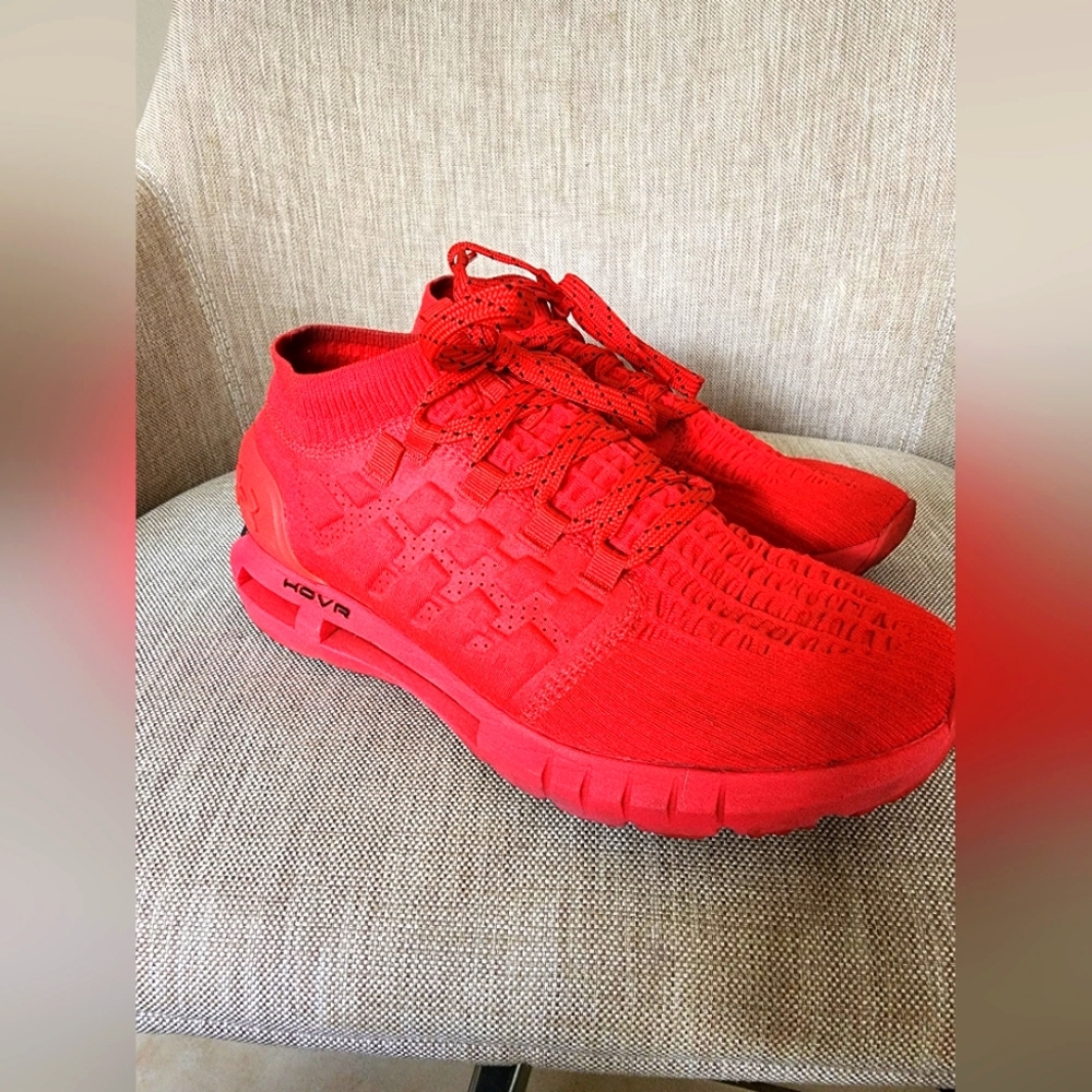 Under Armour HOVR Phantom  Red slightly used Men's Size 10